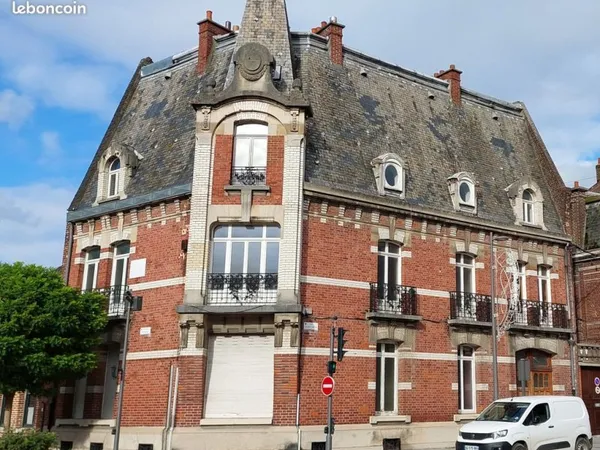Bureaux 495 m² Cambrai