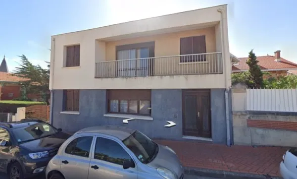 3 appts T3 avec garages et caves centre ville Soulac