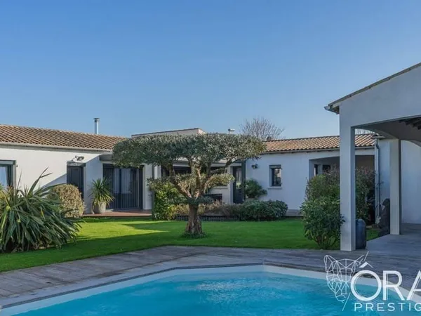 Villa 6 pièces 179 m²