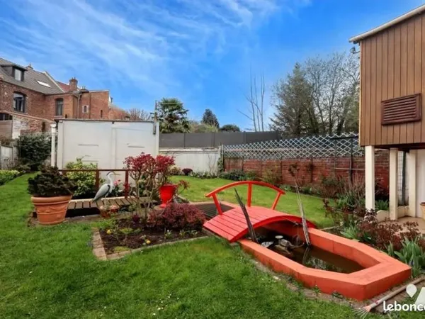 Maison 8 pièces 176 m²