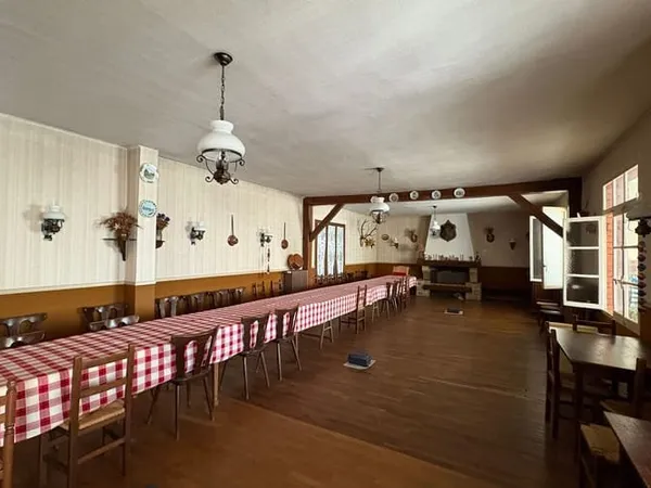 Maison 9 pièces 439 m²