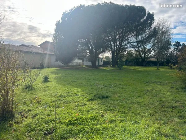 Terrain 1208 m² SAINT LOUBES