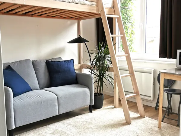 Loue Studio 16m² Lille quartier familial église Saint Michel (59)