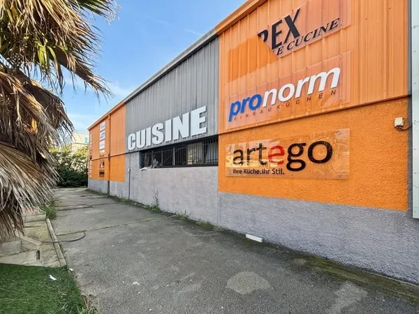 Bien Commercial À Vendre