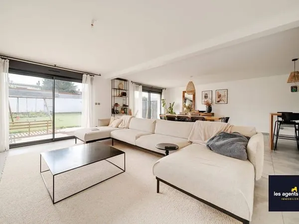 Maison 6 pièces 195 m²