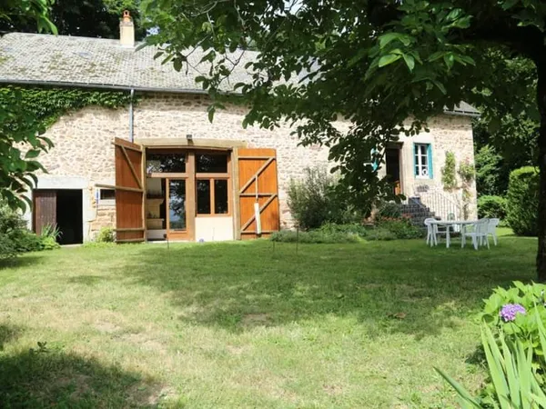 Ancienne fermette rénovée avec jolie vue sur les prés