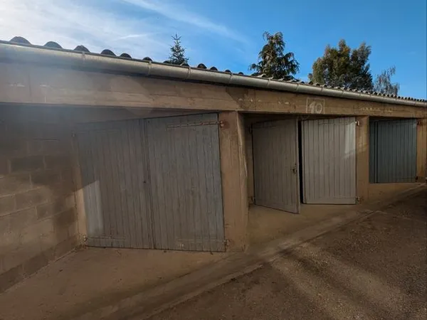 Garage Box