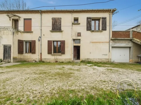 Maison 100 m2 avec 2 garages à Bédarrides.