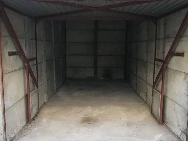 Location garage sécurisé - 13m²