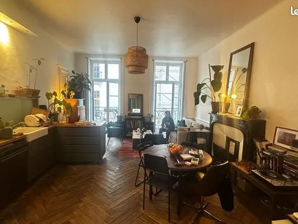 Vente appartement ancien entièrement rénover