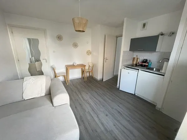A LOUER - 2 PIECES MEUBLE AVEC BALCON - LINGOLSHEIM
