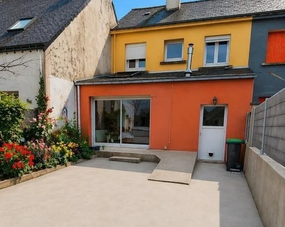 Coeur de ville - Élégante maison de caractère avec garage et cour intérieure