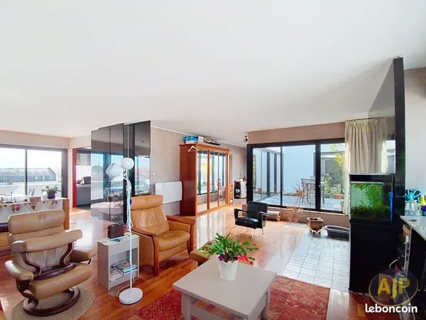 Appartement 6 pièces 168 m²
