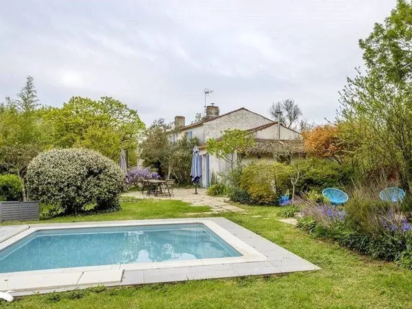 Maison 5 pièces 200 m²