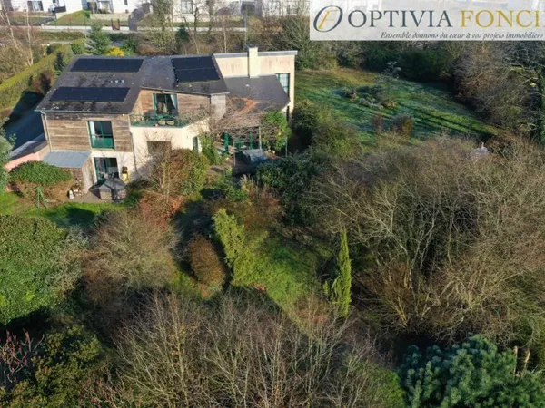 Maison 9 pièces 237 m²