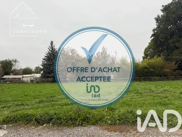Terrain 561 m²