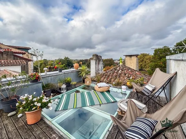 T3 en duplex plein de charme dans une Tour Gallo-Romaine du