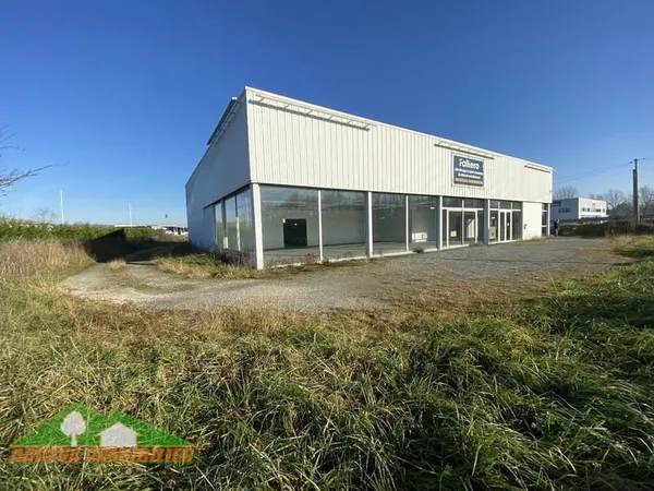Local commercial