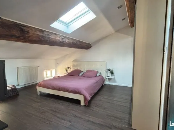 Propriétaire loue loft de 95 m2 avec cachet