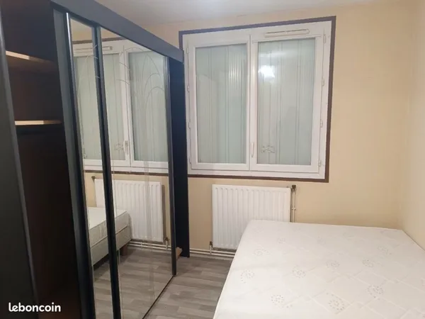 Chambre a louer dans un T3