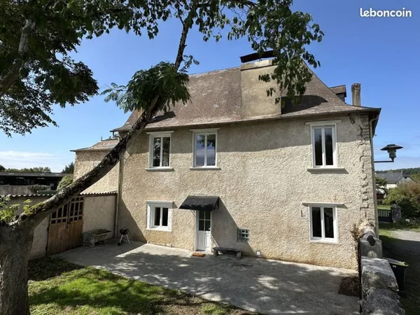 Maison 5 pièces 205 m²