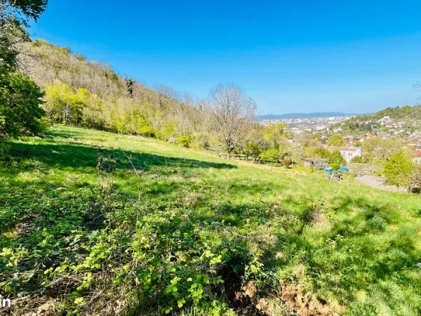 Terrain de loisir, verger, 14 ares au calme absolu, vue panoramique imprenable