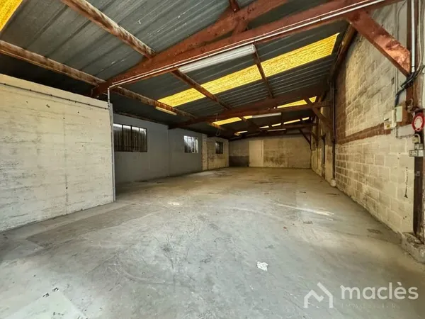 Entrepôt de 145m2 à Sarcelles