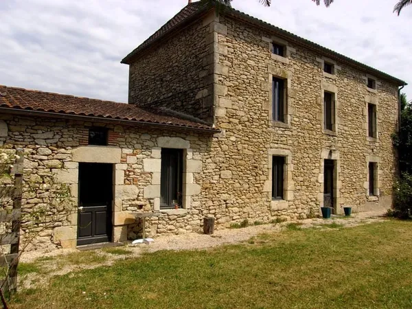 Maison de maître de quatre chambres magnifiquement rénovée avec chauffage au sol