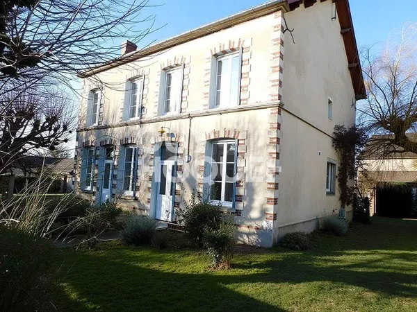 Maison Pourrain 7 pièce(s) 170 m2