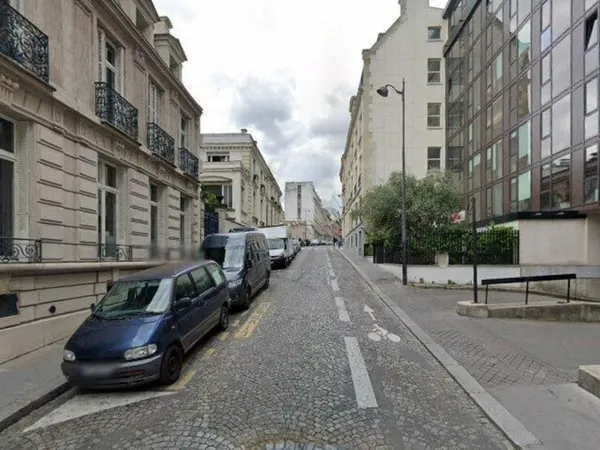 Parking 12 m²
