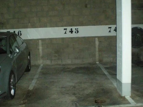Parking 13 m²