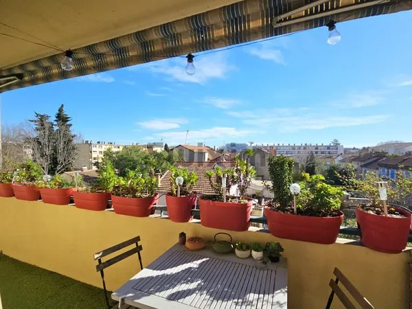 Appartement T3 calme avec vue dégagée