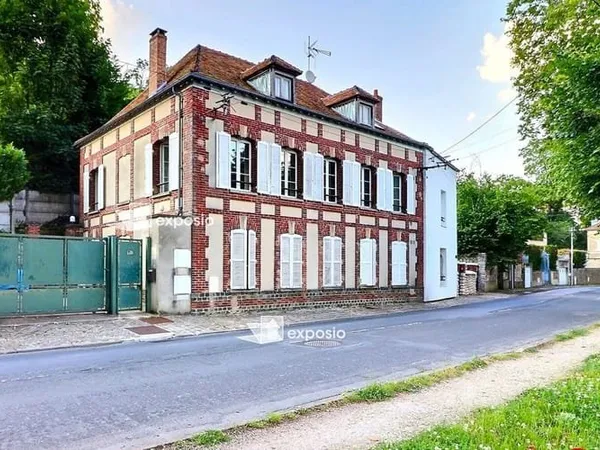 Maison 9 pièces 210 m²