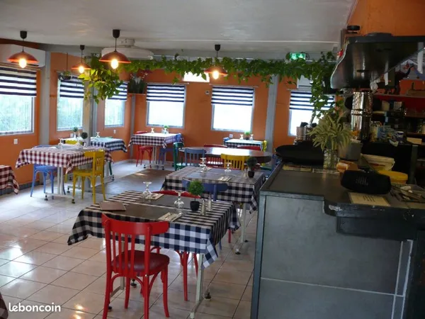 👉 Restaurant en bord de Seine - Clientèle fidèle - Excellente réputation