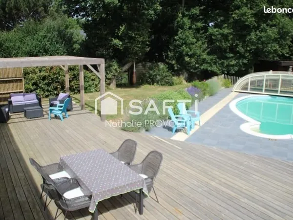 Maison 7 pièces 151 m²