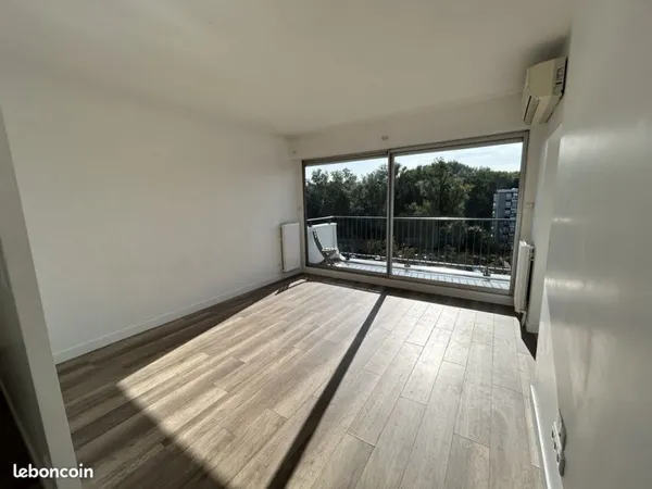 T2 MERIGNAC Centre avec balcon et climatisation