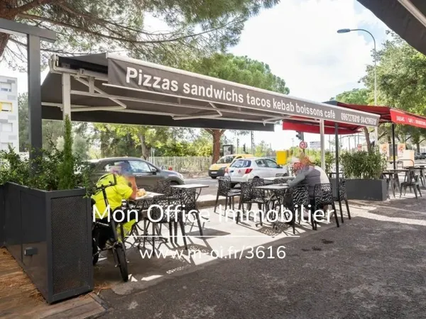 Référence : 4724-NAM - Murs Commerciaux loués avenue Gaston Berger