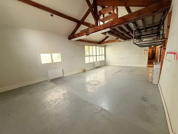 Plateau 128 m² à aménager au centre ville de Cachan