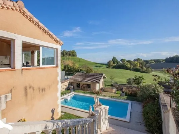 Maison 7 pièces 195 m²