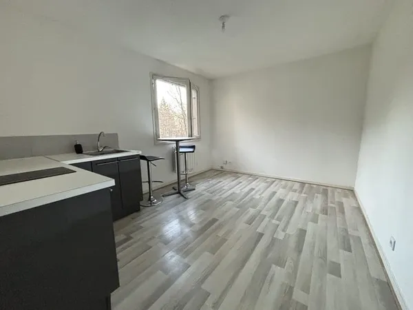 Sainte-Foy-Lès-Lyon, Charmant studio avec place de parking