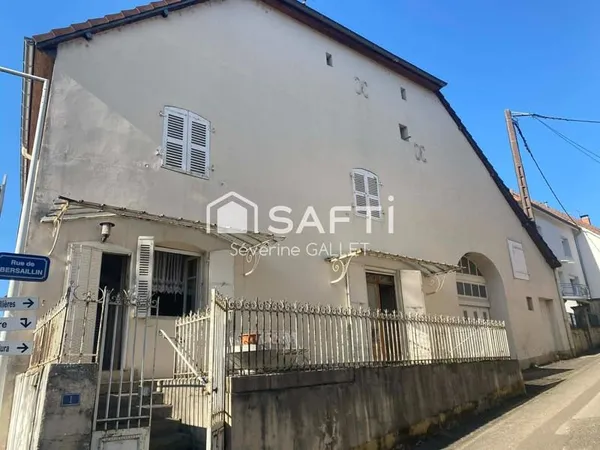 Maison de ville à fort potentiel