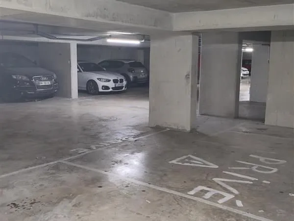Location place de parking souterrain sécurisée - Nice Riquier
