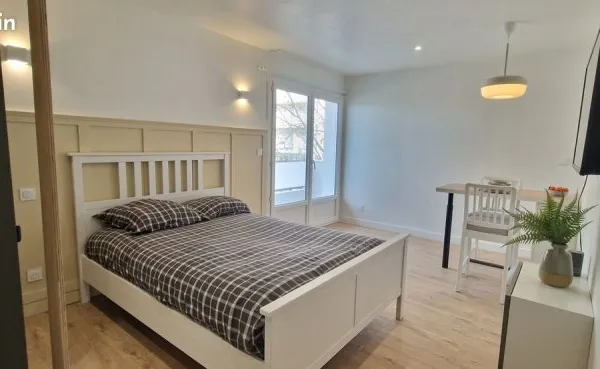 Appartement 1 pièce meublé et loué de 25,5m2 avec terrasse