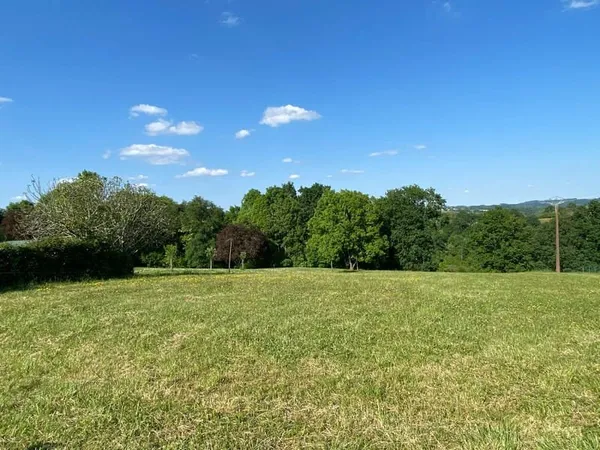 Terrain 2000 m² avec vue dominante proche Hagetmau