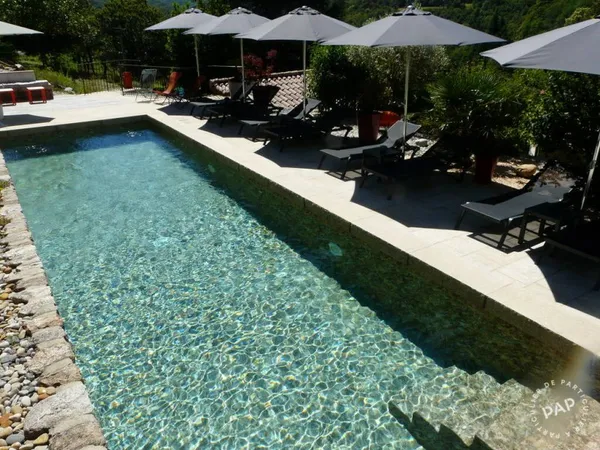 Maison 14 pièces 330 m²