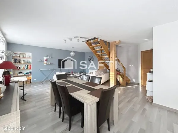 Immeuble 11 pièces 266 m²