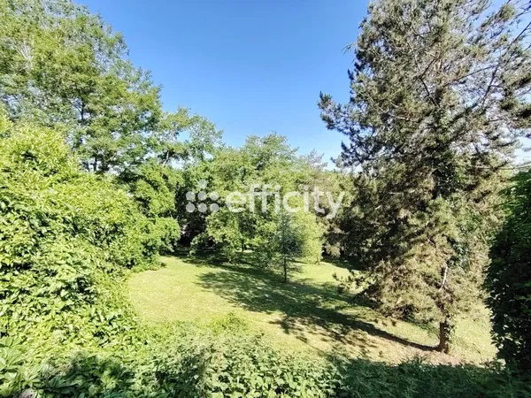 Maison 10 pièces 262 m²