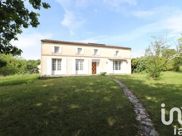 Maison 8 pièces 193 m²
