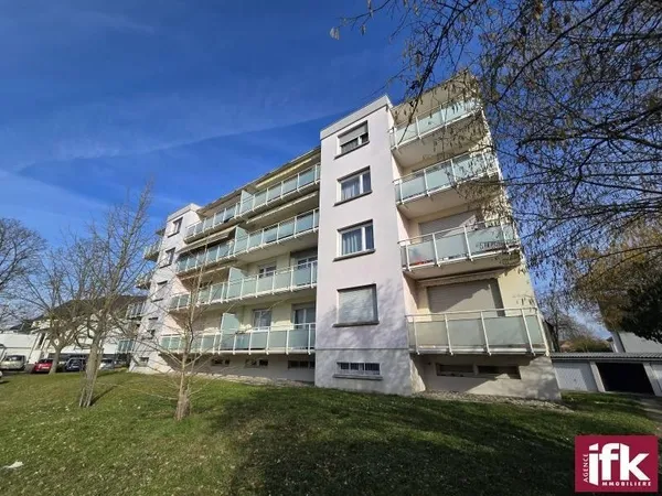 Colmar Appartment T2 en dernier étage avec ascenseur