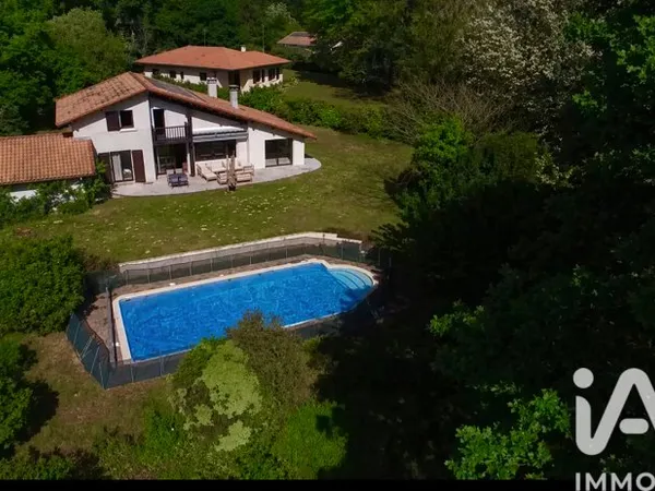 Maison 6 pièces 148 m²
